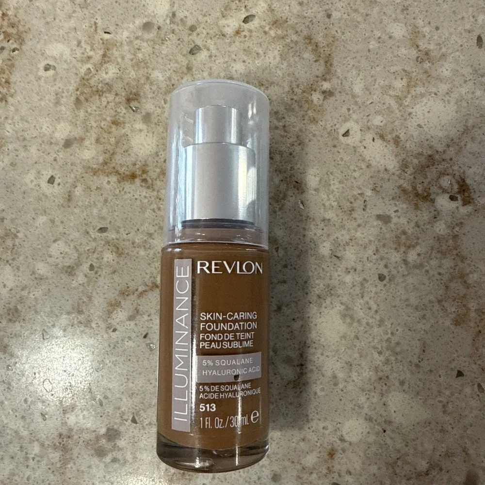 Revlon Illuminance Skin-Caring Liquid Foundation Medium Coverage 513 Brown Suede
